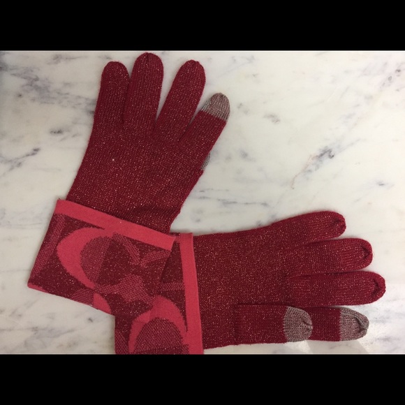 Coach Gloves - Picture 2 of 2